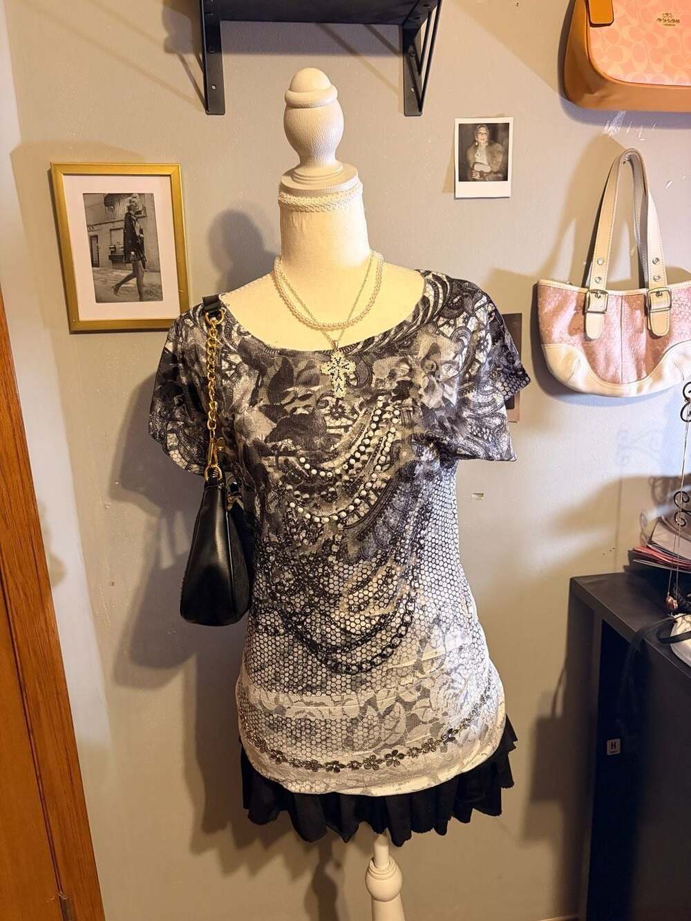 Unity World Wear Black and White Flower Lace Print Embellished Short Sleeve Top